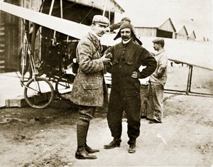 Bleriot na het oversteken van het kanaal, prent door James Jarche, 1909 door French Photographer